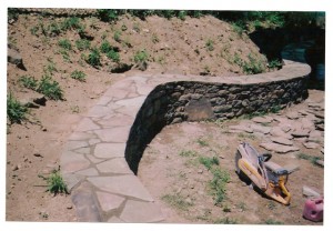 Field-stone-wall-wet-mortared-top