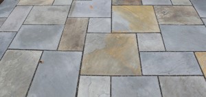 Natural-cleft-pattern-bluestone